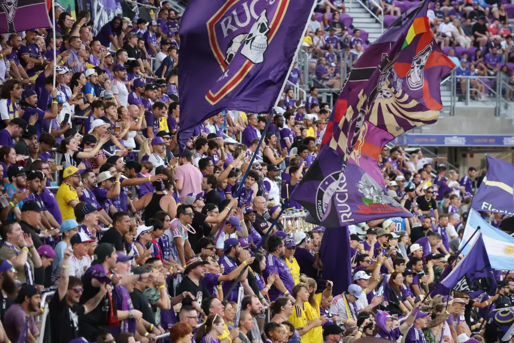 Orlando fans cheer during the Atlanta United at Orlando City...