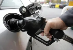 Florida’s gas prices swing back up 16 cents since last week