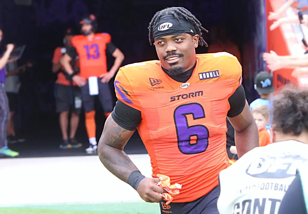Orlando running back Jashaun Corbin is introduced before the Birmingham...