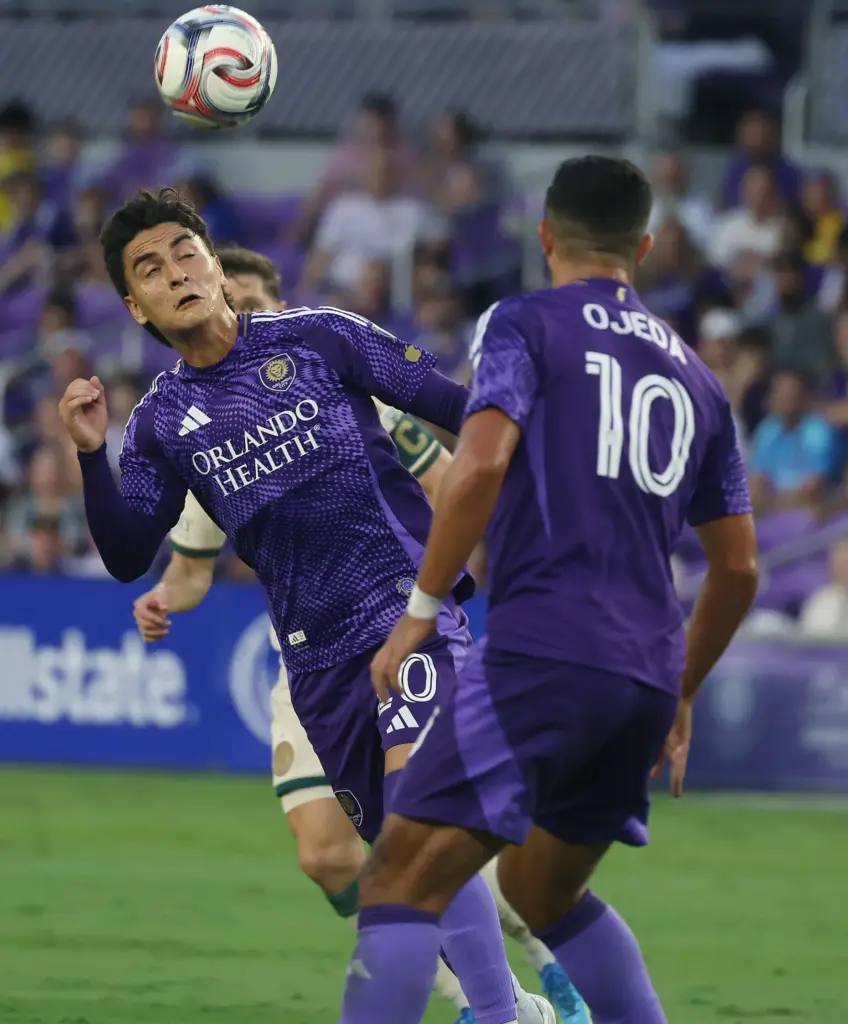 Orlando player Eduard Atuesta (20) heads the ball during the...