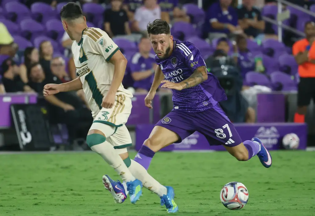 Orlando player Marco Pasalic (87) tries to get the ball...