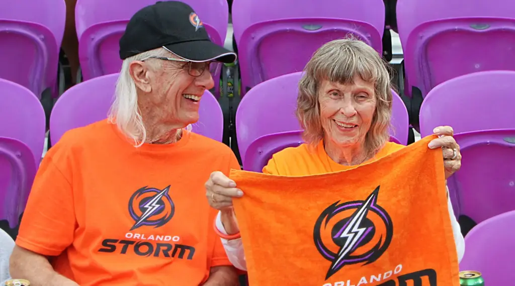 Orlando Storm fans share a momentduring the Birmingham Stallions at...
