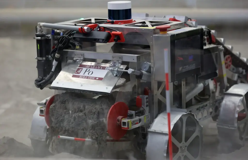 The University of Alabamaâs robot makes a berm during the...