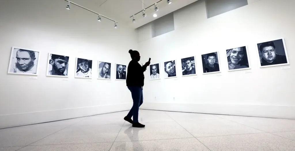 PORTRAITS OF PULSE â A visitor to the Terrace Gallery...