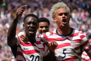 Despite Christian Pulisic’s absence, US beats Australia 2-0 to advance to World Cup knockout round