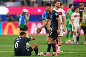 Late goal sinks USMNT in group-stage finale against Türkiye
