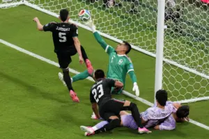 Mexico becomes first country to reach knockout stage of World Cup, beating South Korea 1-0