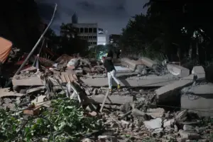 Twin earthquakes strike Venezuela, in photos