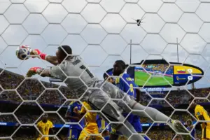 Curacao’s Eloy Room makes 15 saves, sends island nation to 0-0 draw with Ecuador in World Cup