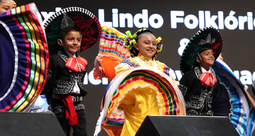 Mexico Lindo Folkloric Ballet Orlando performs at Orange County Mayor...