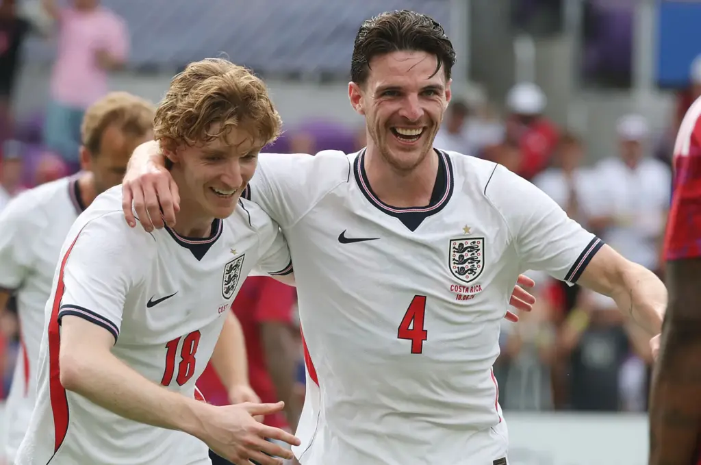 England players Anthony Gordon (18) and Declan Rice (4) celebrate...