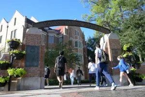 Florida attorney general Uthmeier backs Bell in UF president fight