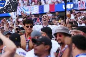 Many soccer fans will be drinking alcohol and watching the World Cup. In heat, doing that is risky