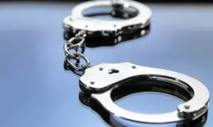 Osceola sheriff’s deputy arrested for kicking, shoving girlfriend, report says