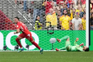 Ruben Vargas sends Switzerland to the World Cup quarterfinals in shootout win over Colombia