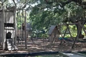 Winter Garden removes park sign banning guns after Uthmeier threatens city