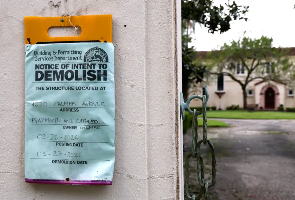 A demolish notice posted by the City of Winter Park...