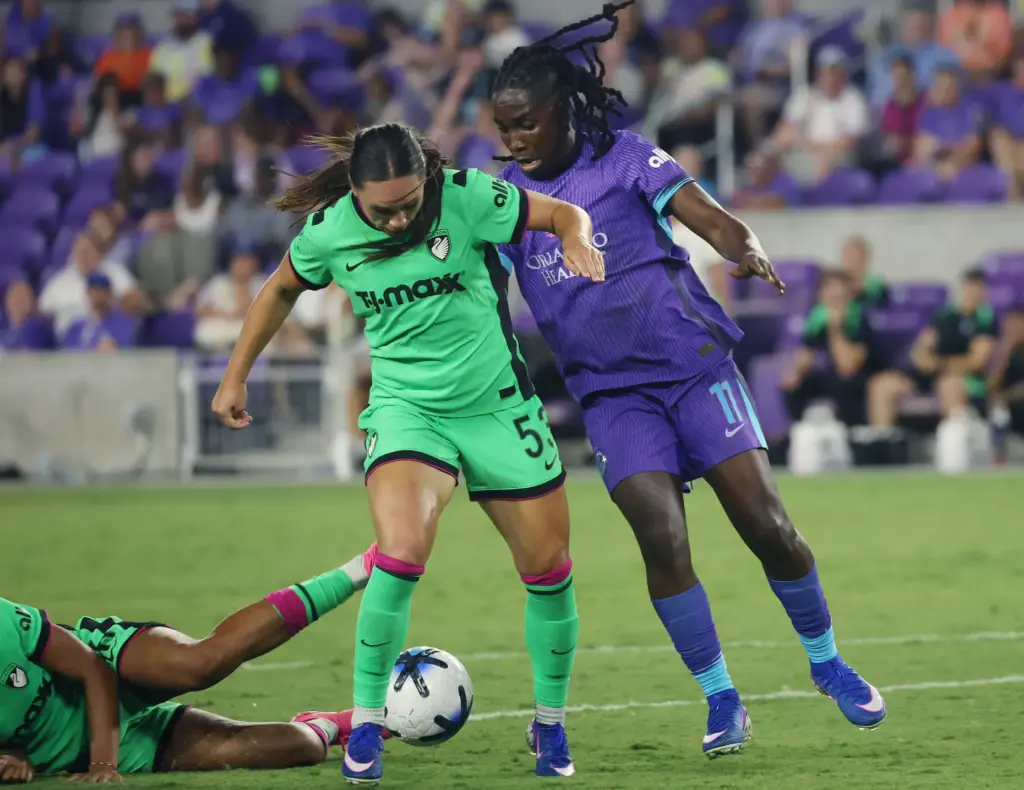 Orlando player Barbra Banda (11) tries to get the ball...