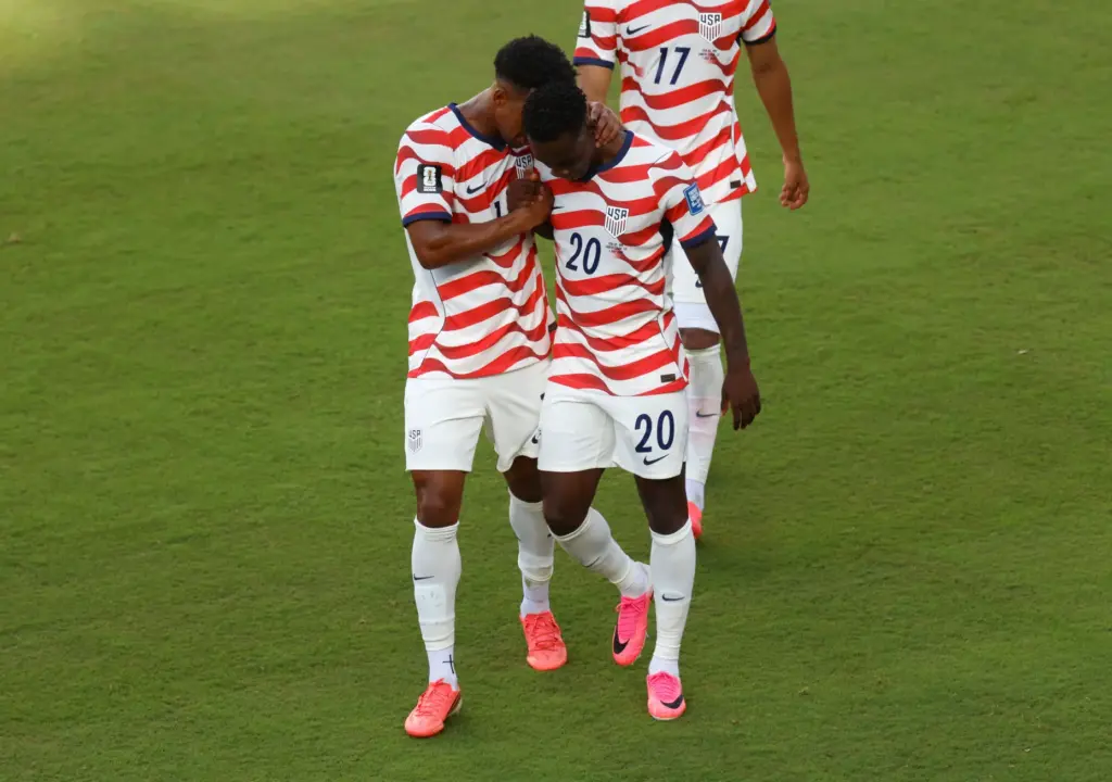 United States’ Folarin Balogun (20) celebrates his goal with United...