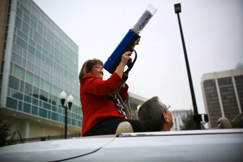 Orange County Mayor Teresa Jacobs gets ready to fire a...