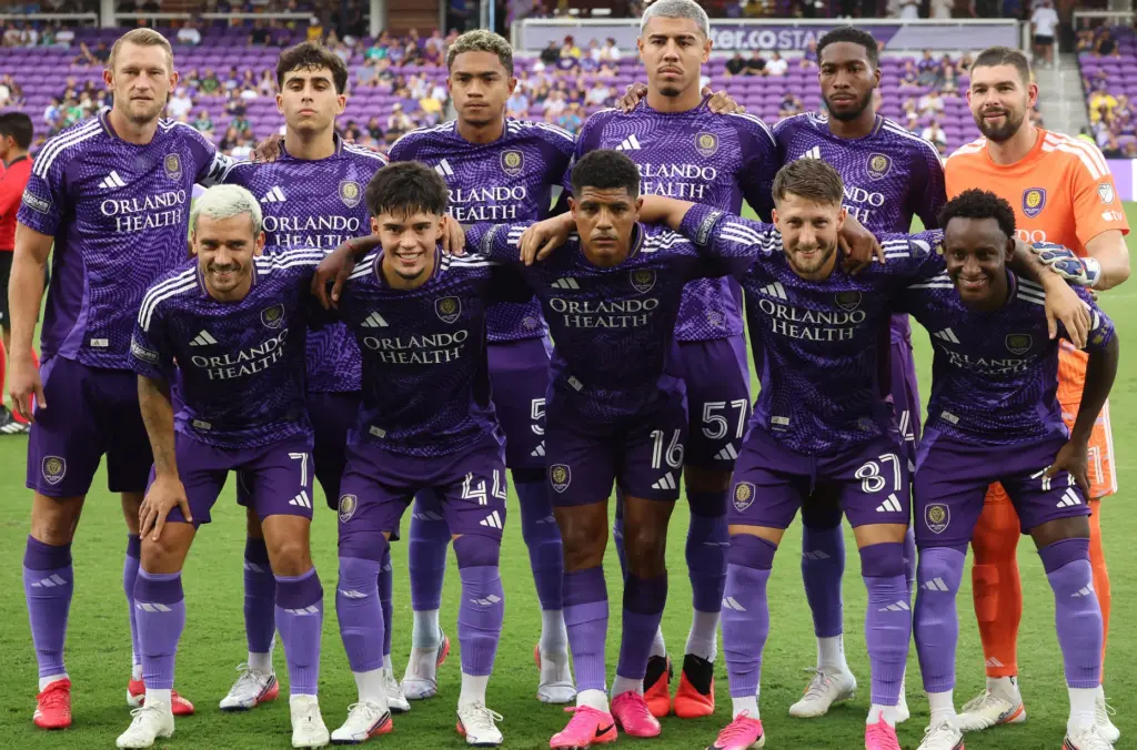 Orlando players pose before the Club Leon at Orlando City...