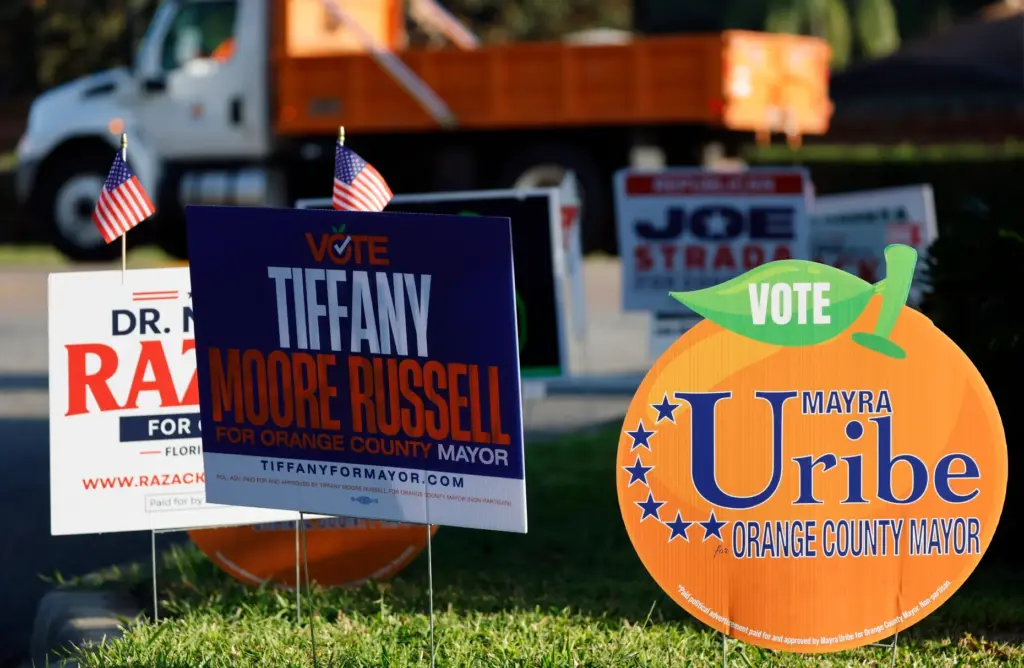 Candidate signs outside Precincts 119 & 120 at the Quay...