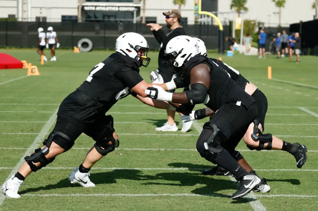 UCF Knights offensive line run drills on the first day...