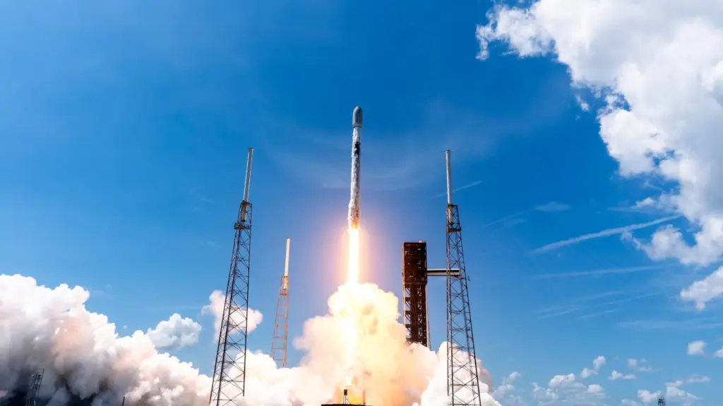 A SpaceX Falcon 9 launches with 29 Starlink satellites from...