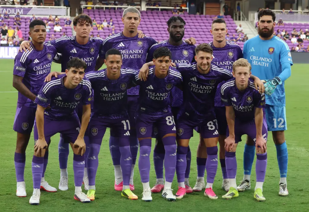 Orlando players pose before the Club Atletico de San Luis...