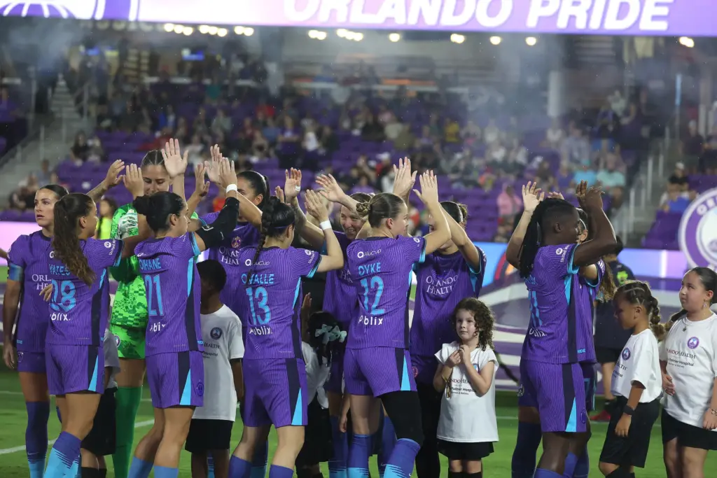 Orlando players gather before the Utah Royals at Orlando Pride...
