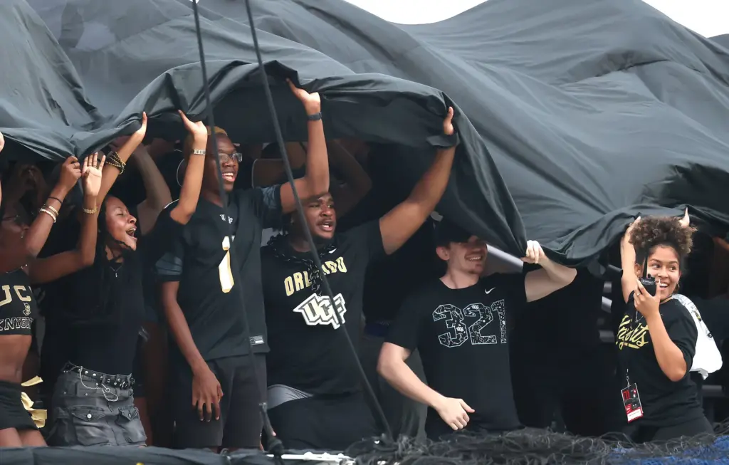 UCF fans cheer during the Bethune-Cookman at University of Central...