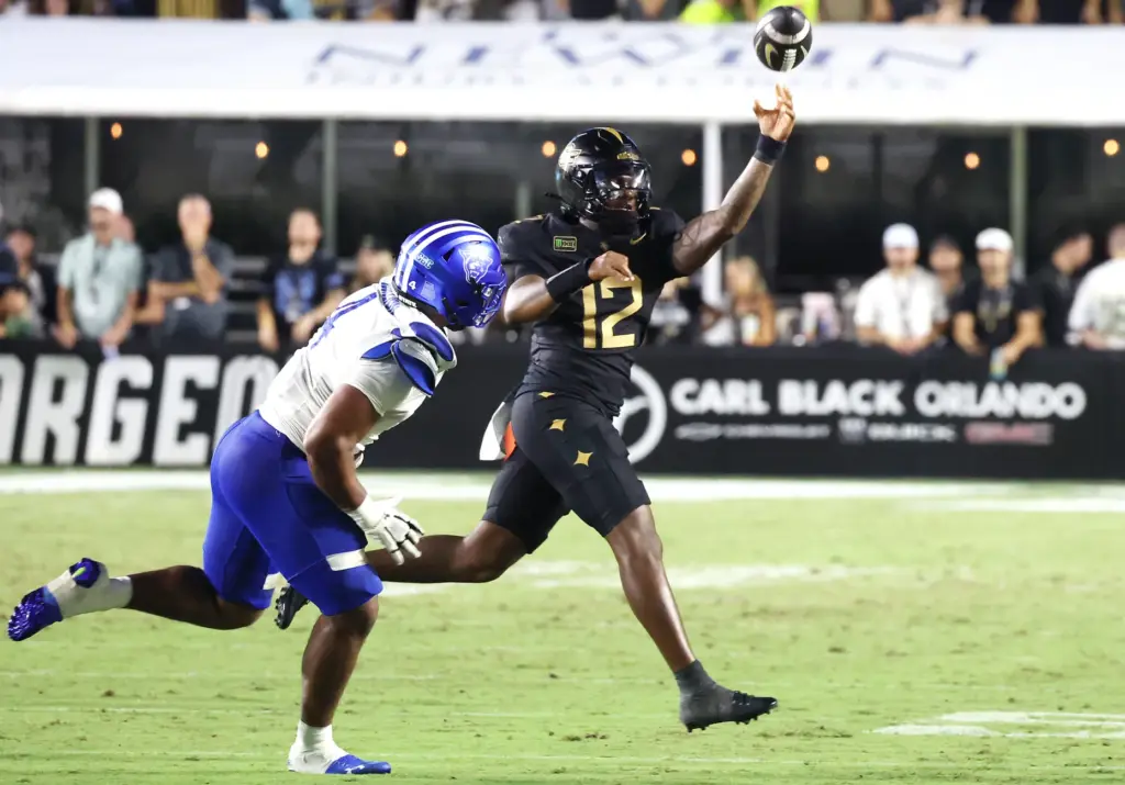 UCF quarterback Keyone Jenkins (12) throws during the Georgia State...