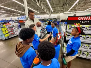 Editorial: Walmart cuts prices to share tariff refunds. That’s good business.