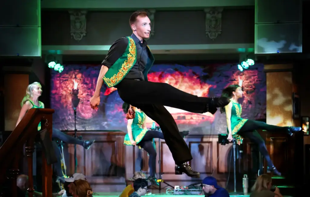 14th HOOLEY AT DISNEY â Raglan Road Irish Dancers captain...