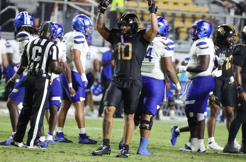 UCF defender Sincere Edwards (10) celebrates during the Georgia State...