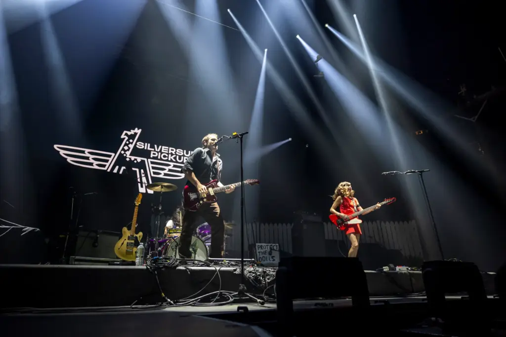 Silversun Pickups perform to open for Weezer at Kia Center...
