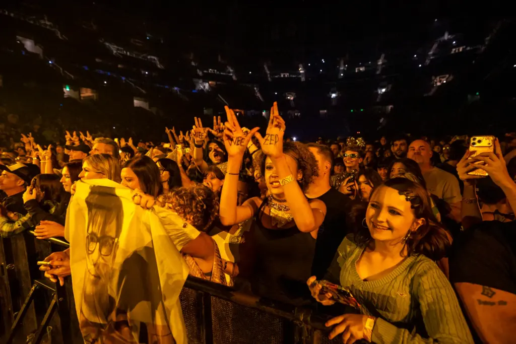 Younger fans were abundant at Weezerâs Kia Center concert in...