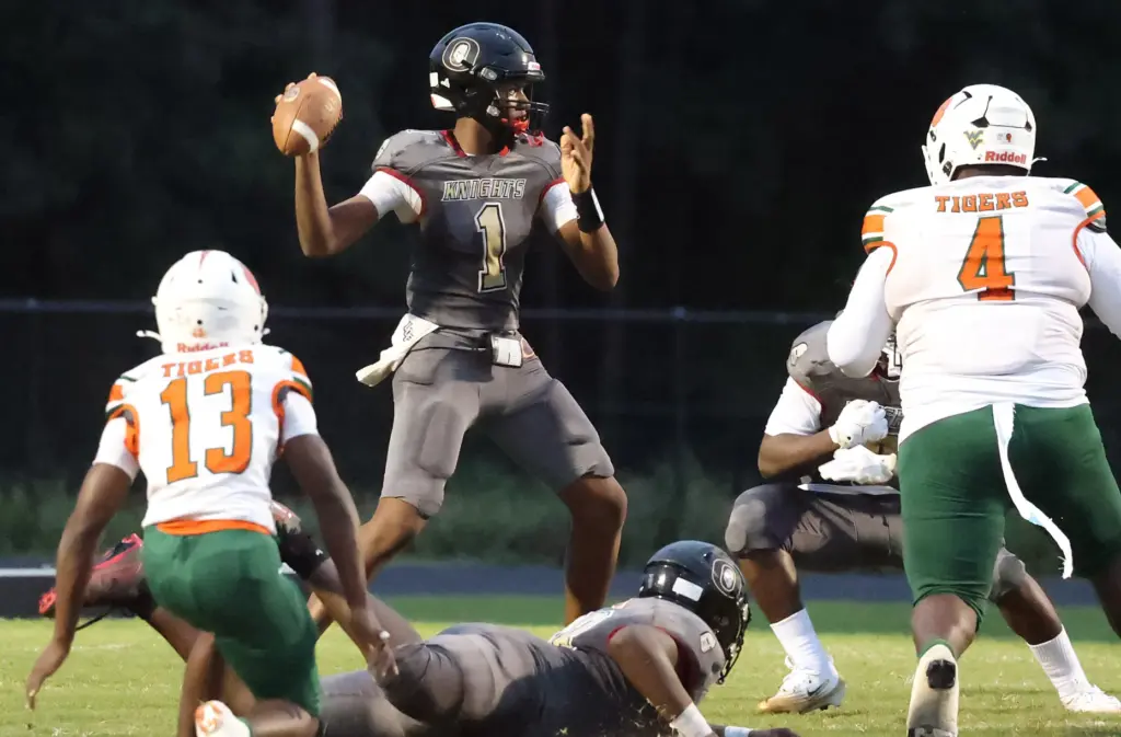 Ocoee quarterback Nathaniel Watkins (1) throws during the Jones High...