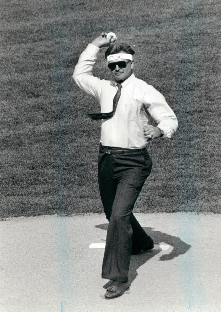 Chicago Bears coach Mike Ditka throws out the first pitch...